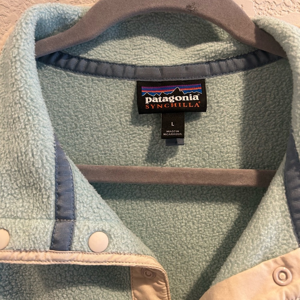 Patagonia Men's Crewneck Sweater - Light Blue and Tan - Picture 2 of 3
